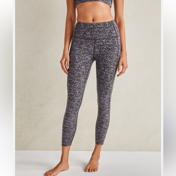 Varley Let's Go Leggings Ebony Blue Cheetah - Picture 1 of 4